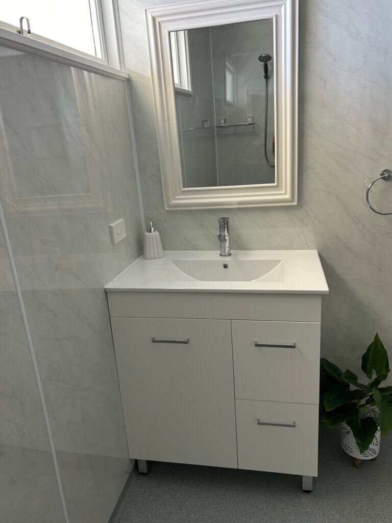 Bathroom 3 | Royal Jasmyn House